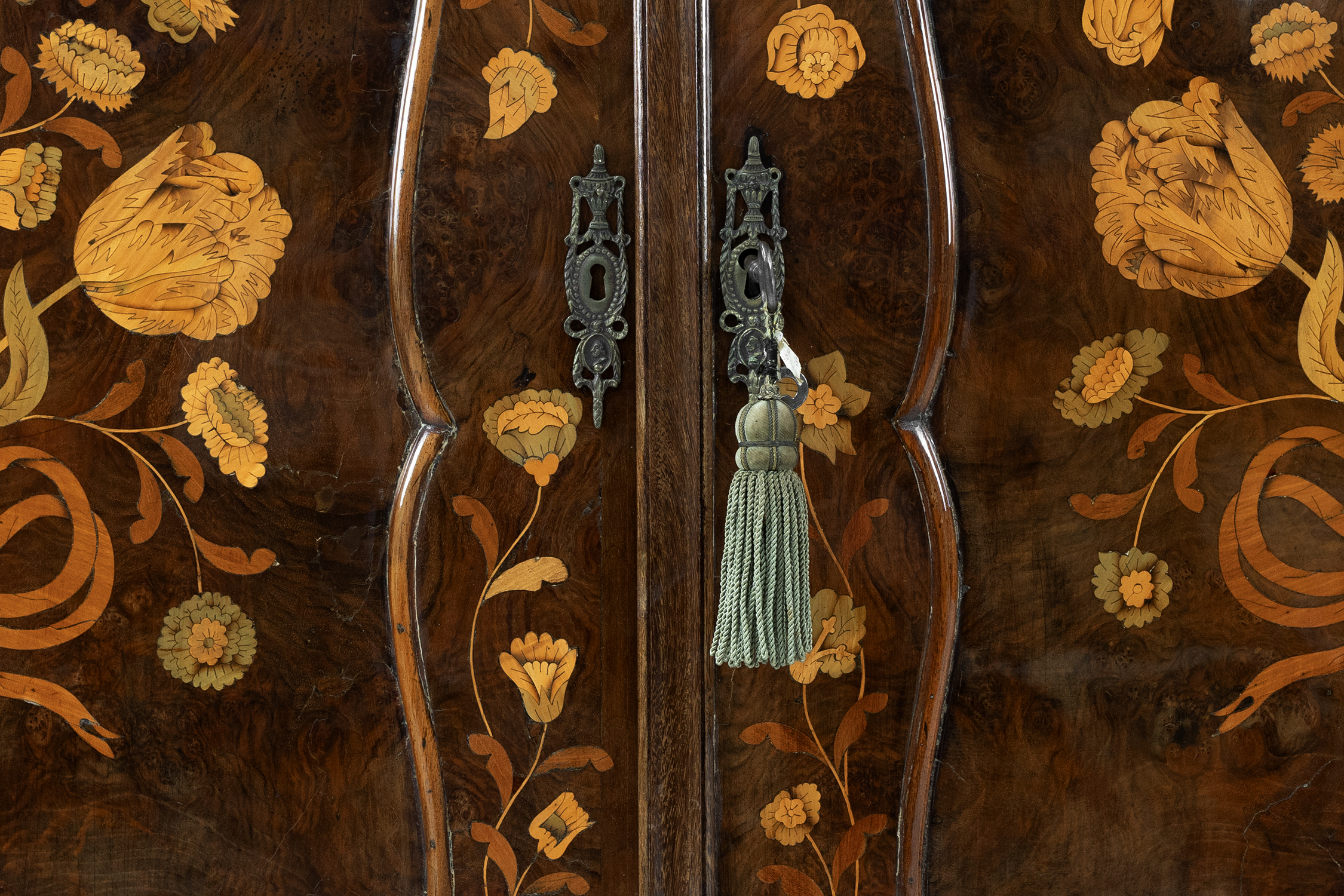 Dutch bombe two doors cabinet with floral marquetry, ca. 1750thumbnail